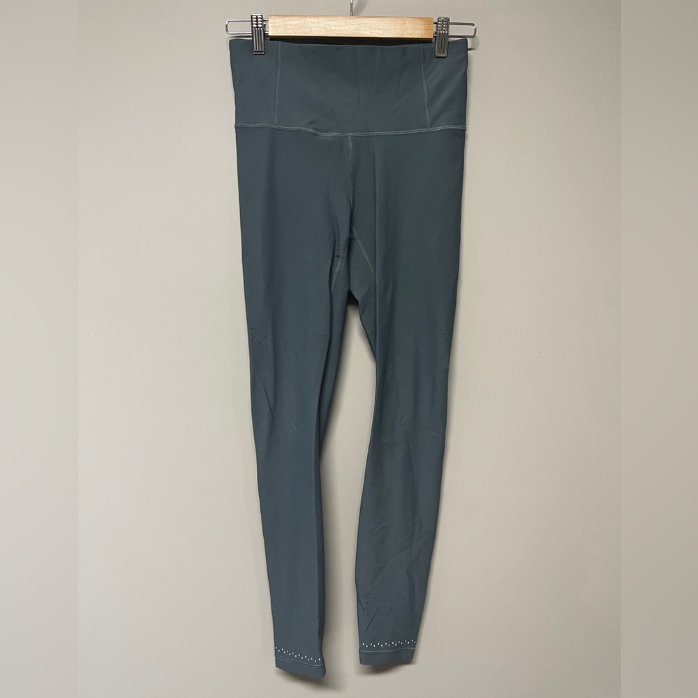 Beautiful blue Lululemon laser cut leggings size 8